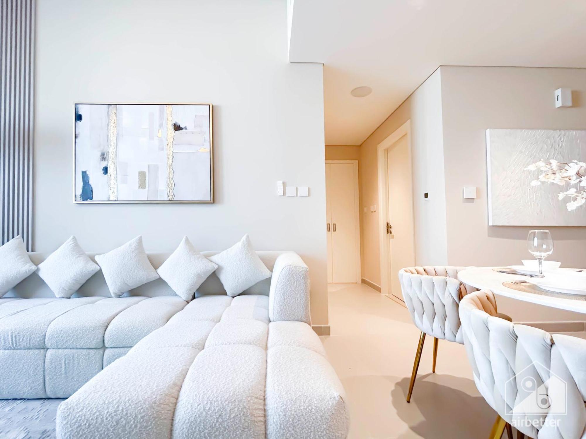 Elegant 1b Apt&balcony In The Heart Of Creek Apartment Dubai