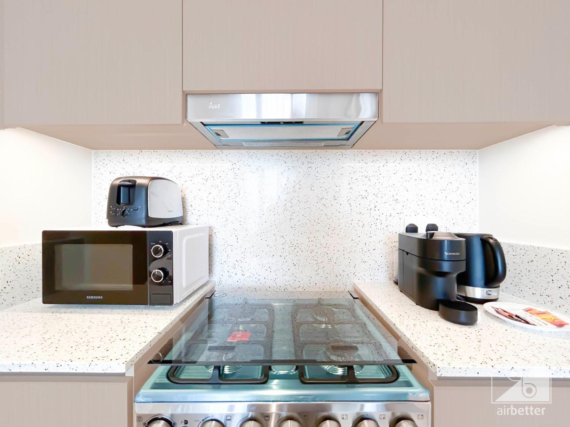 Elegant 1b Apt&balcony In The Heart Of Creek Apartment *