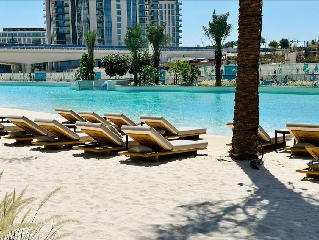 Elegant 1b Apt&balcony In The Heart Of Creek Apartment Dubai